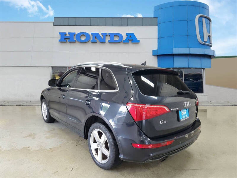 2012 Audi Q5 3.2 quattro Premium Plus