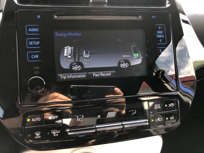 2018 Toyota Prius Two