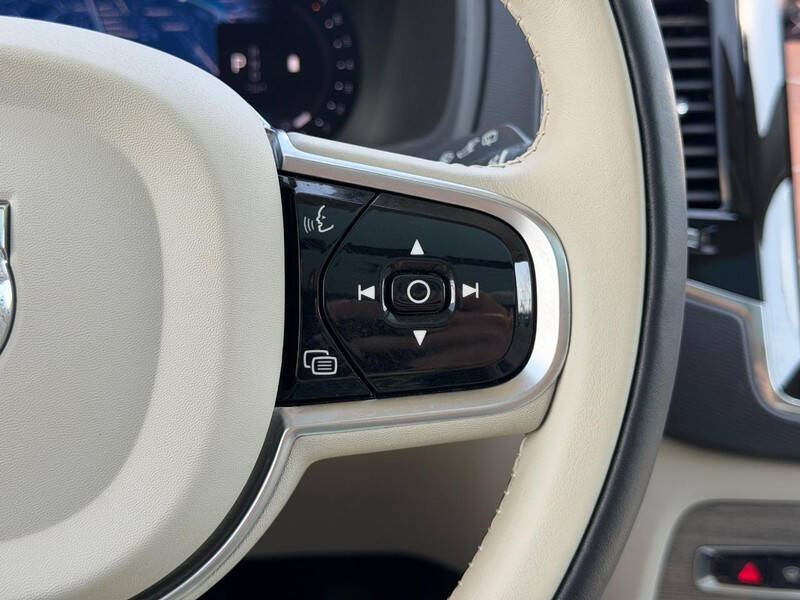 2023 Volvo XC90 B5 Plus Bright Theme
