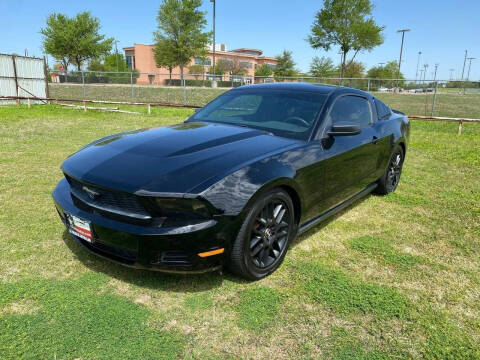 2012 Ford Mustang for sale at LA PULGA DE AUTOS in Dallas TX