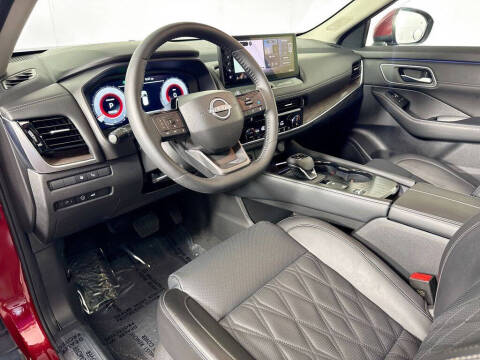 2025 Nissan Rogue Platinum