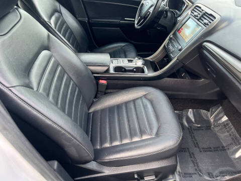 2018 Ford Fusion Hybrid SE