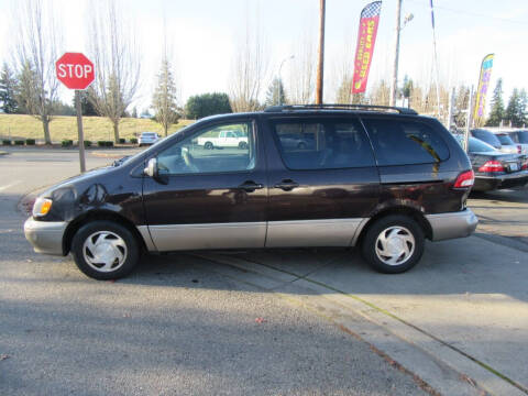 2001 Toyota Sienna for sale at Car Link Auto Sales LLC in Marysville WA