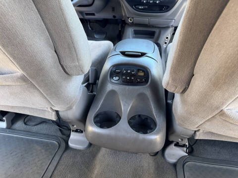 2003 Toyota Sequoia SR5