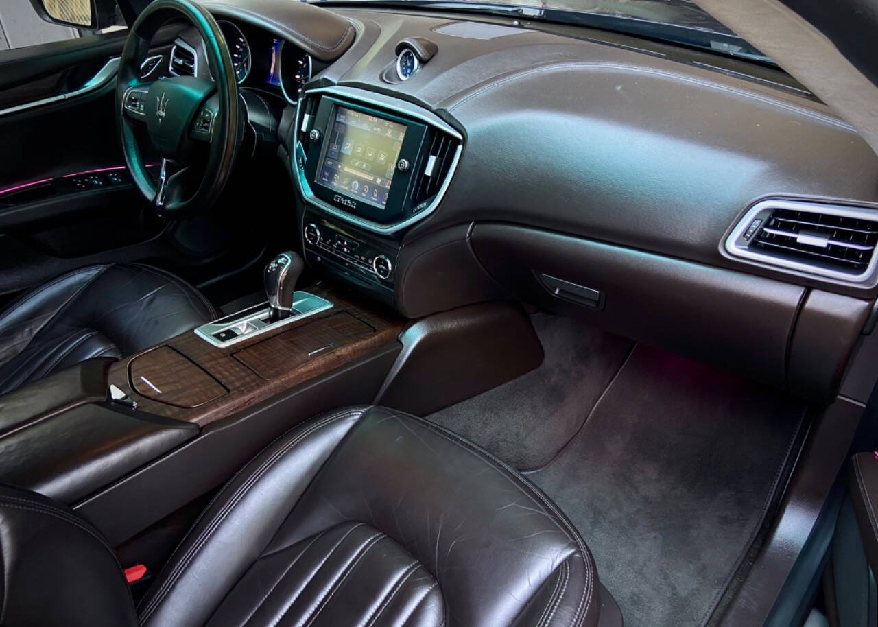 2015 Maserati Ghibli 27
