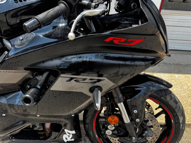 2025 Yamaha YZF-R7 -