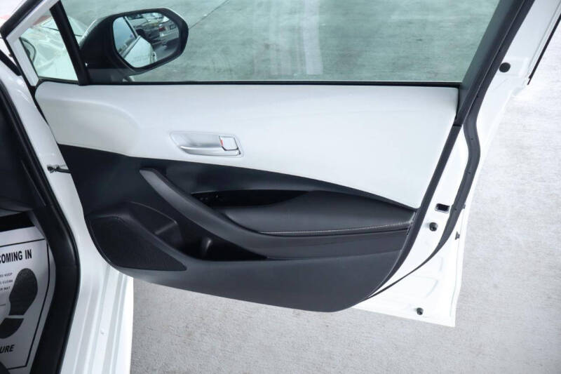 2022 Toyota Corolla Hatchback SE