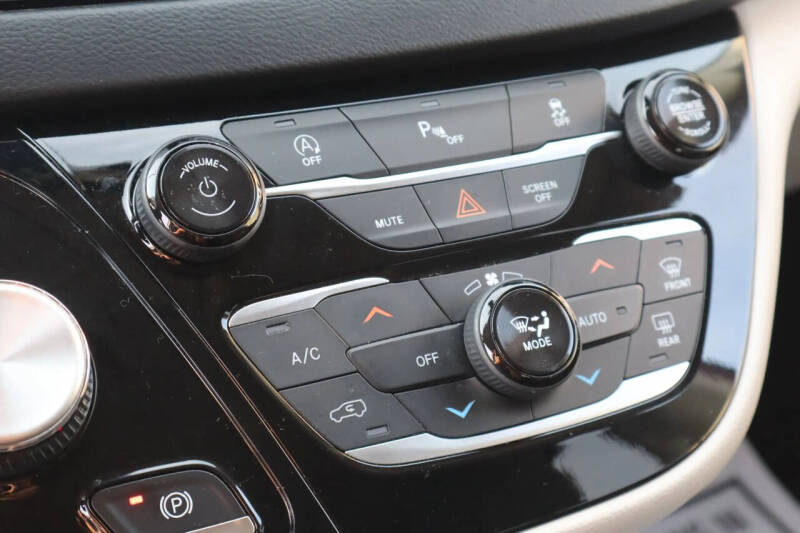 2019 Chrysler Pacifica Touring Plus