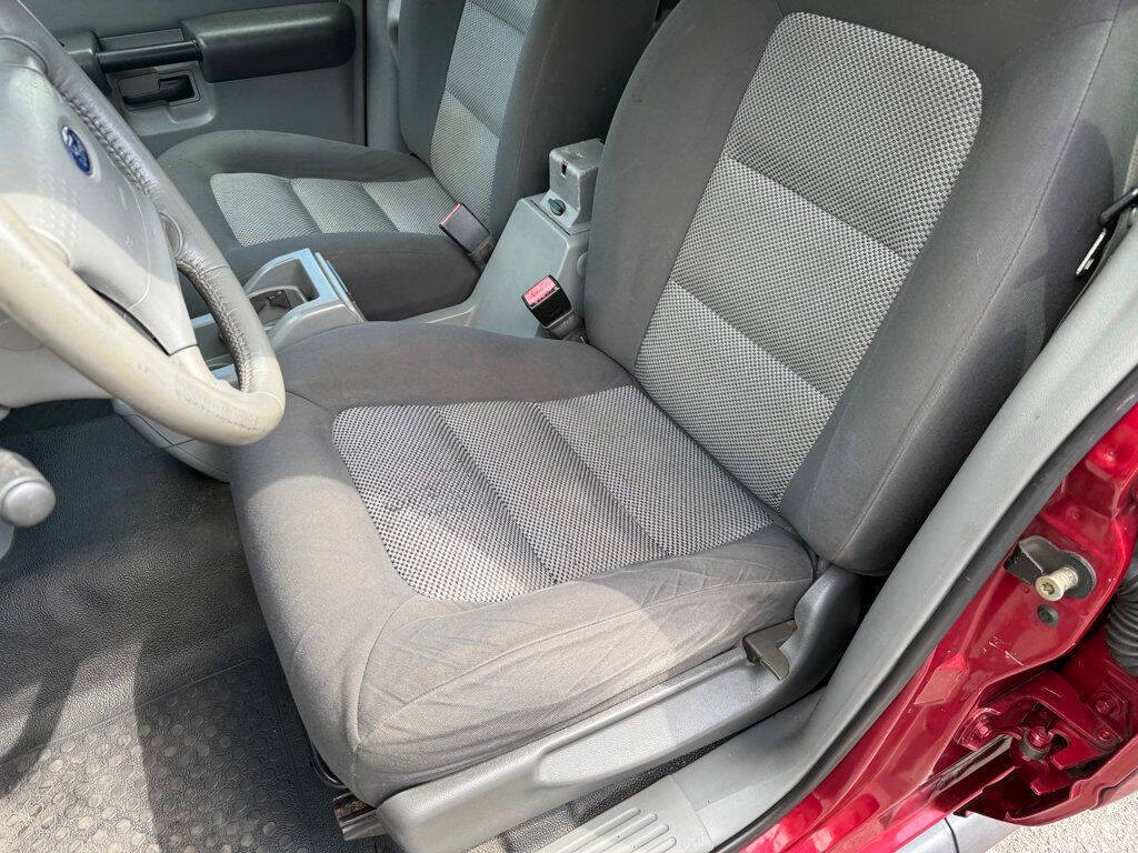 2003 Ford Explorer Sport Trac 21