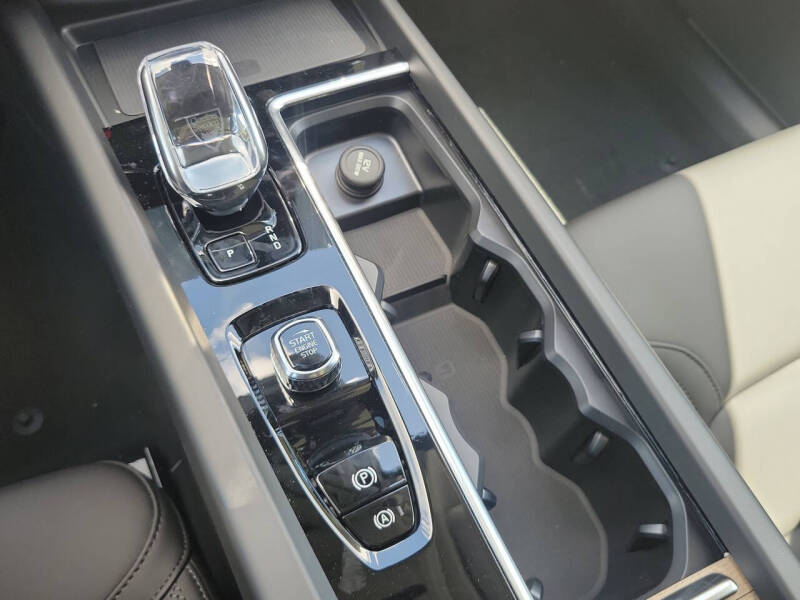 2026 Volvo XC60 B5 Core