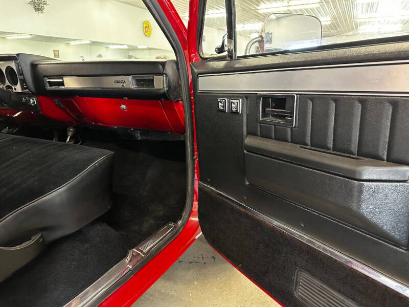 1987 Chevrolet R/V 10 Series V10 Silverado