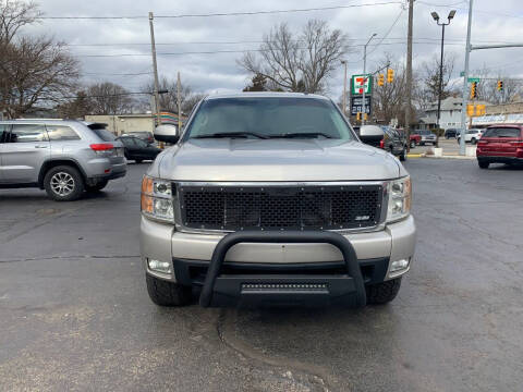 2008 Chevrolet Silverado 1500 for sale at DTH FINANCE LLC in Toledo OH