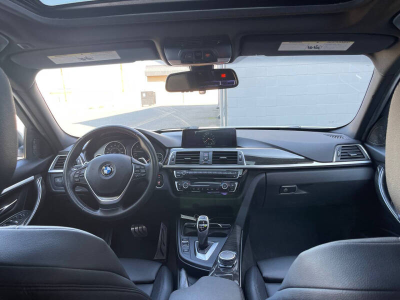 2017 BMW 3 Series 330i