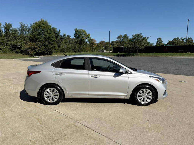 2019 Hyundai Accent SE