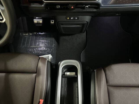 2025 Volkswagen ID. Buzz Pro S Plus 4Motion