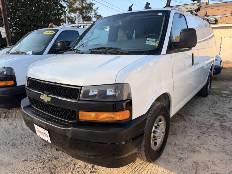 2019 Chevrolet Express Cargo Work Van's photo