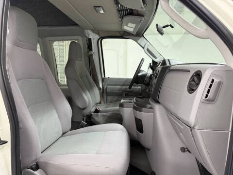 2014 Ford E-Series E-150