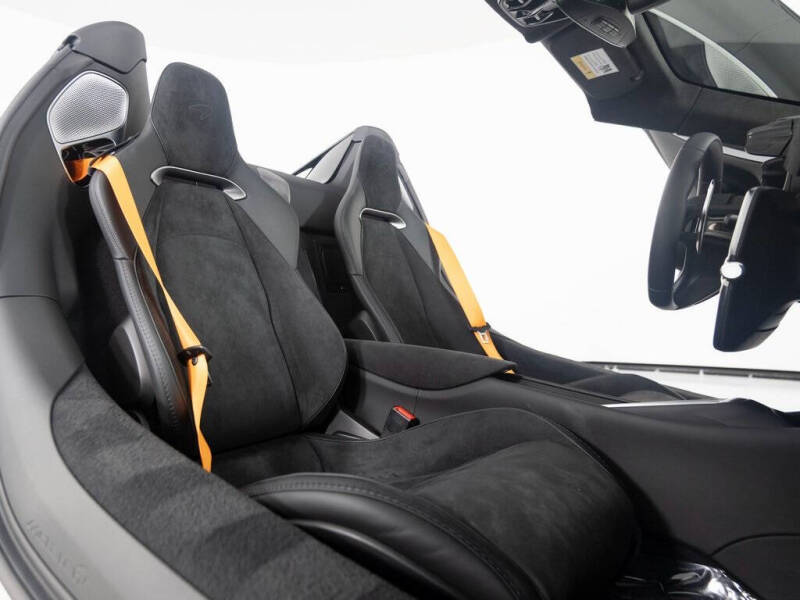 2025 McLaren Artura Spider