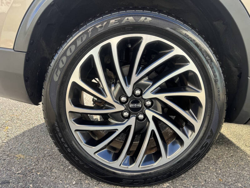 2019 Lincoln Nautilus Reserve