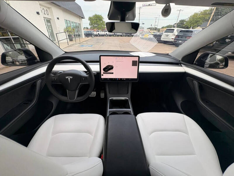 2023 Tesla Model Y Performance