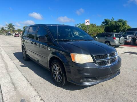 2014 Dodge Grand Caravan for sale at MIAMI FINE CARS & TRUCKS in Hialeah FL