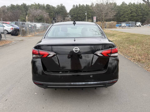 2020 Nissan Versa SV