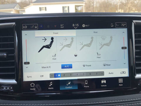 2026 Chrysler Pacifica Select