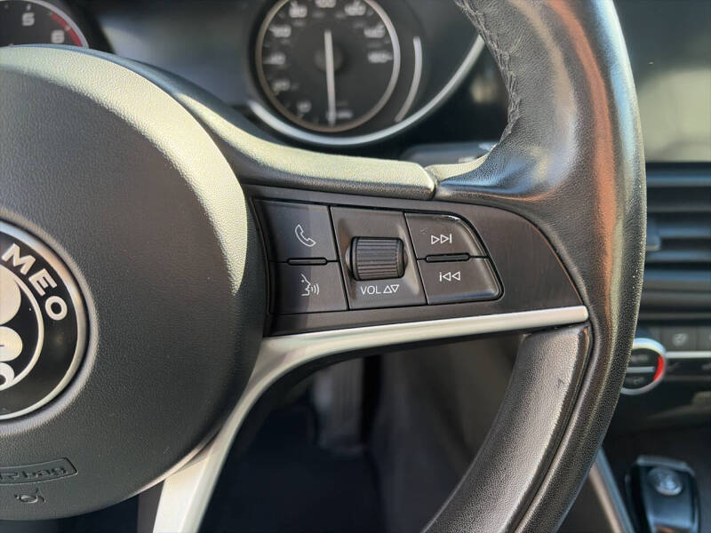 2017 Alfa Romeo Giulia Ti