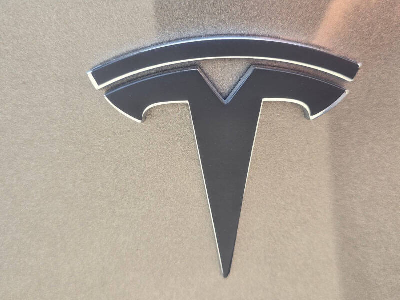 2016 Tesla Model S 75D