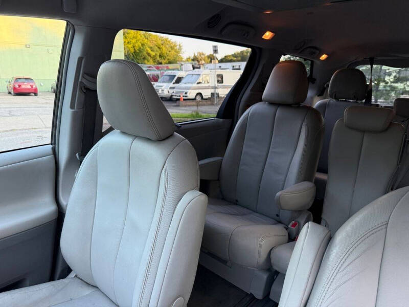 2014 Toyota Sienna