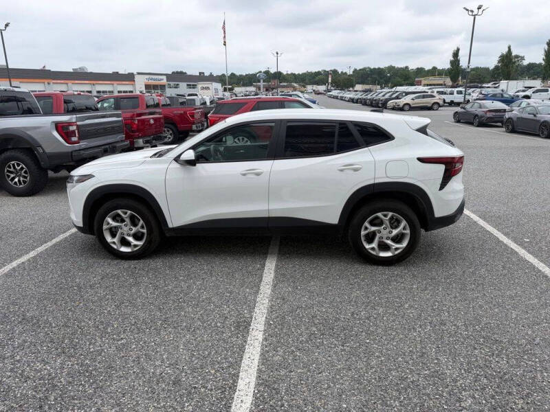 2025 Chevrolet Trax LS
