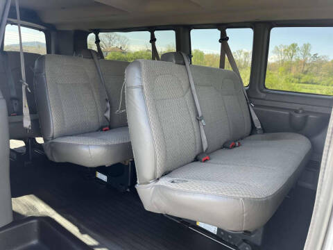 2022 Chevrolet Express LS 3500