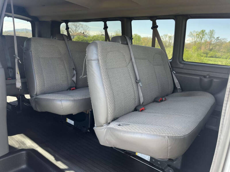 2022 Chevrolet Express LS 3500