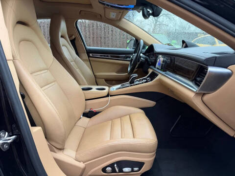 2018 Porsche Panamera 4S
