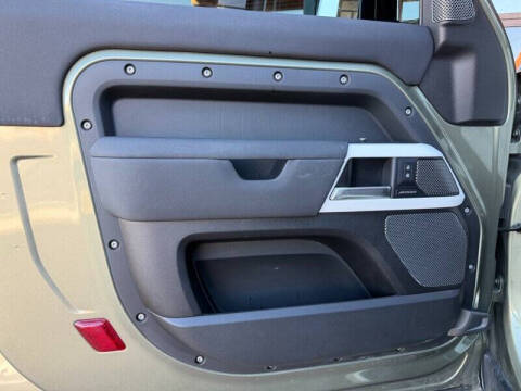 2022 Land Rover Defender 90 Standard