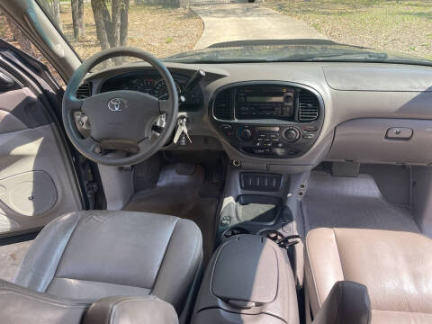 2005 Toyota Sequoia SR5