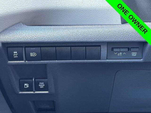 2021 Toyota Sienna LE 8-Passenger