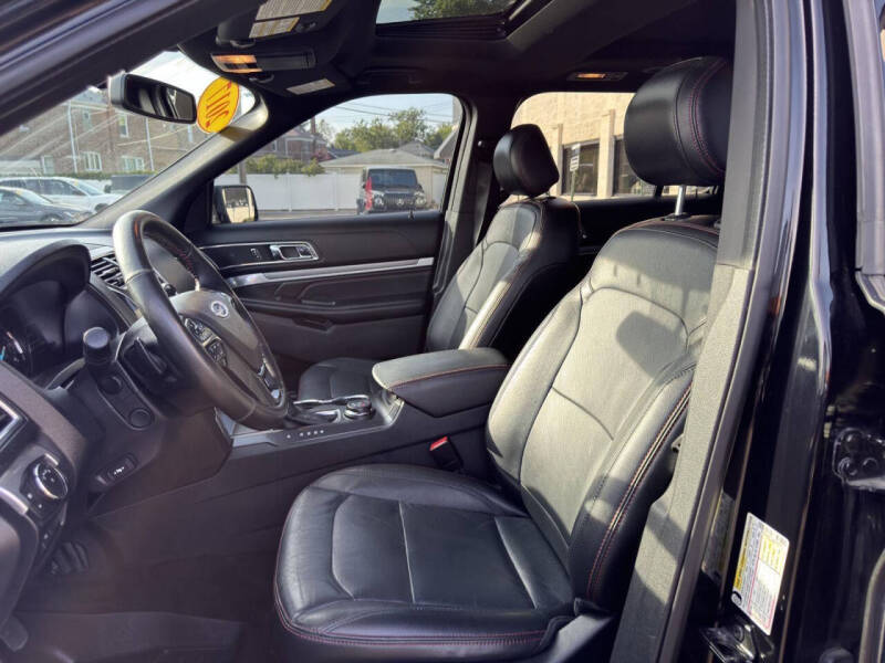 2017 Ford Explorer Sport