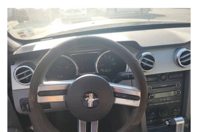 2008 Ford Mustang V6 Deluxe