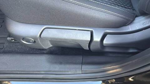 2025 Mitsubishi Outlander ES