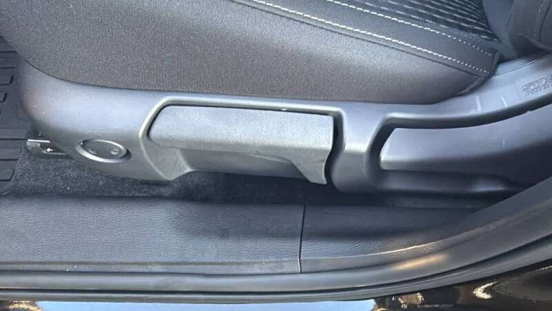 2025 Mitsubishi Outlander ES