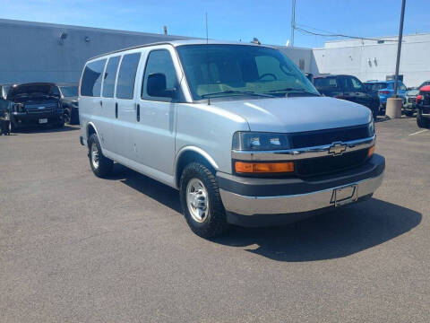 2017 Chevrolet Express LS 2500