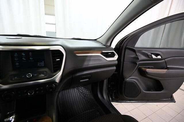 2017 GMC Acadia SLE-1