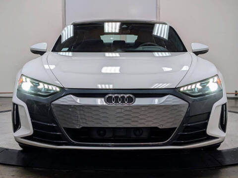 2022 Audi e-tron GT quattro Premium Plus