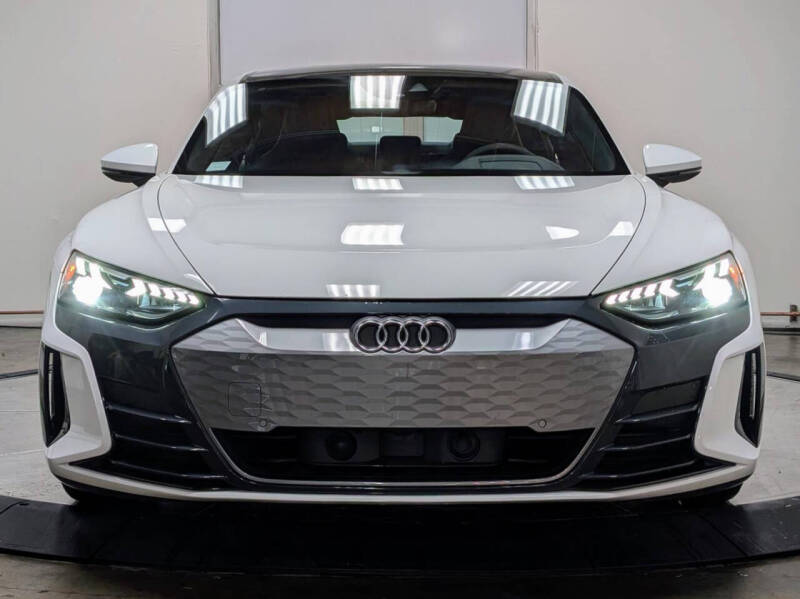 2022 Audi e-tron GT quattro Premium Plus