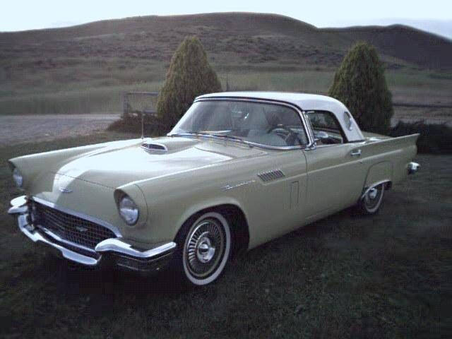 1957 Ford Thunderbird
