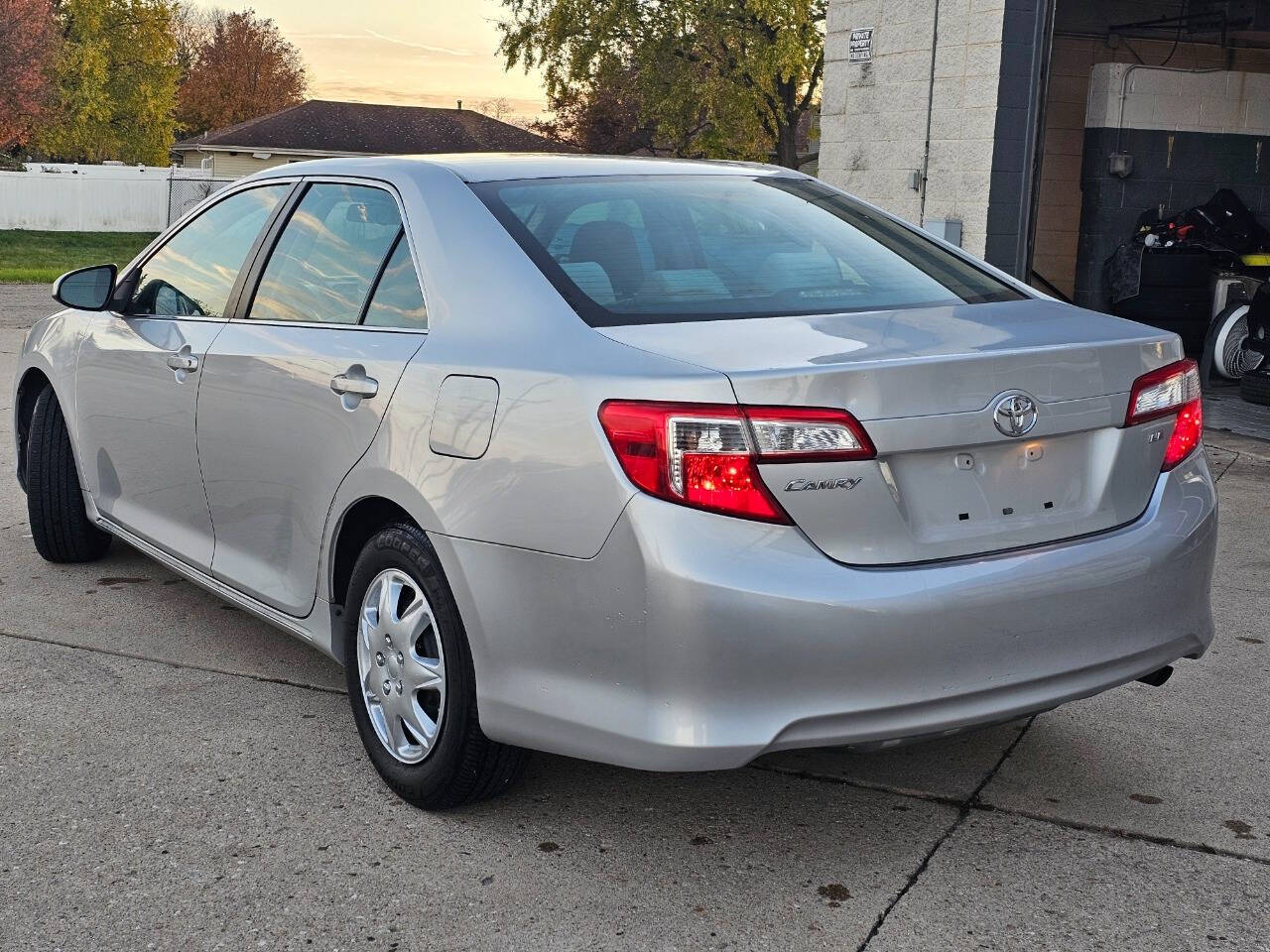 2013 Toyota Camry for sale at Quantum Auto Co in Plainfield, IL