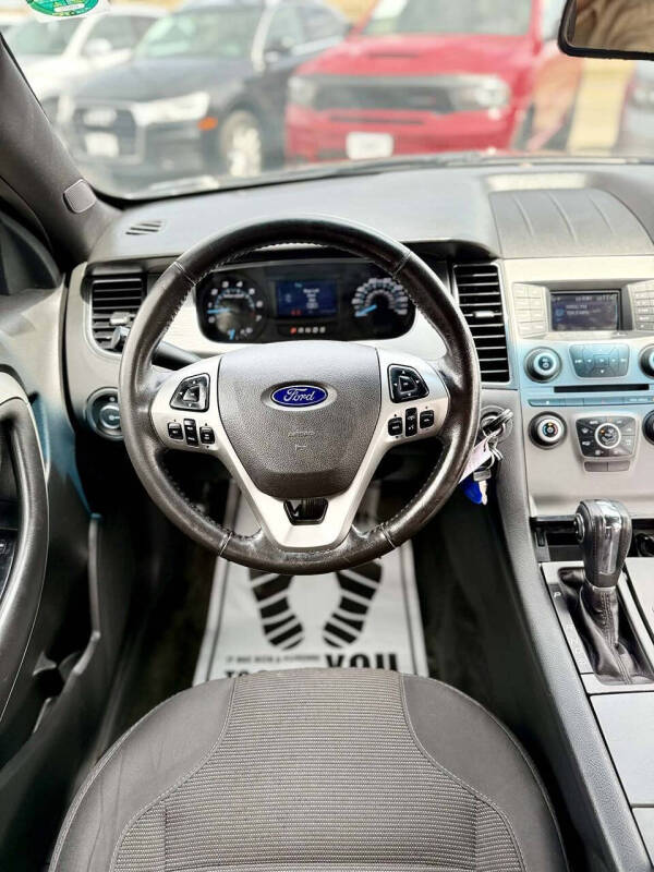 2016 Ford Taurus SEL
