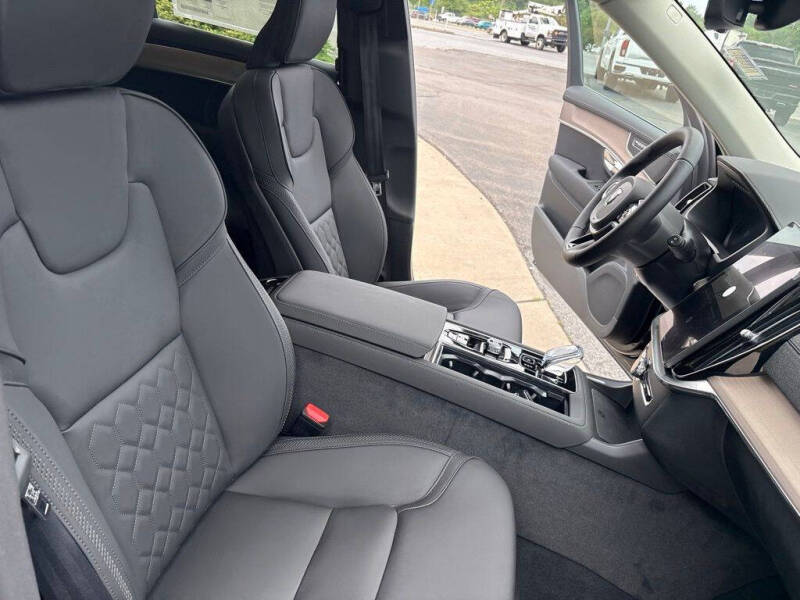 2026 Volvo XC90 B5 Core