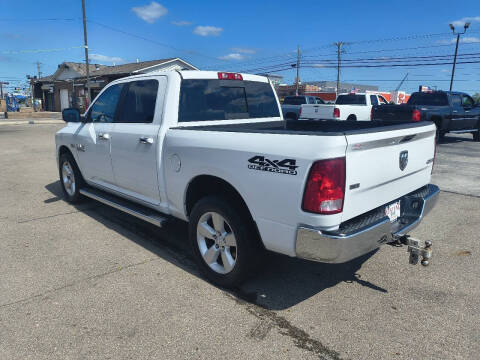 2017 RAM 1500 SLT